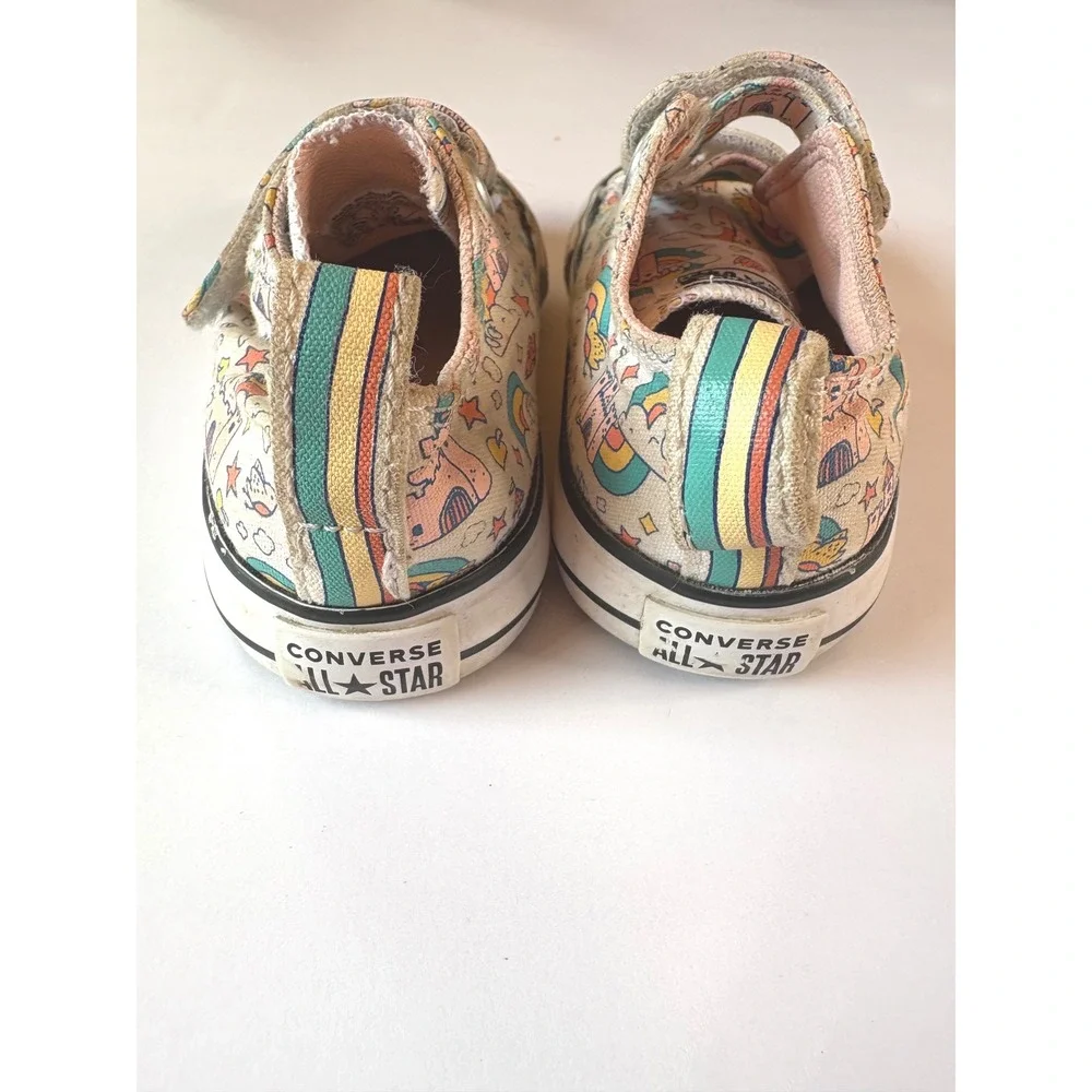 Converse All Star Toddler Girls Size 6 Low Top Sneakers Rainbow Unicorn Castle‎